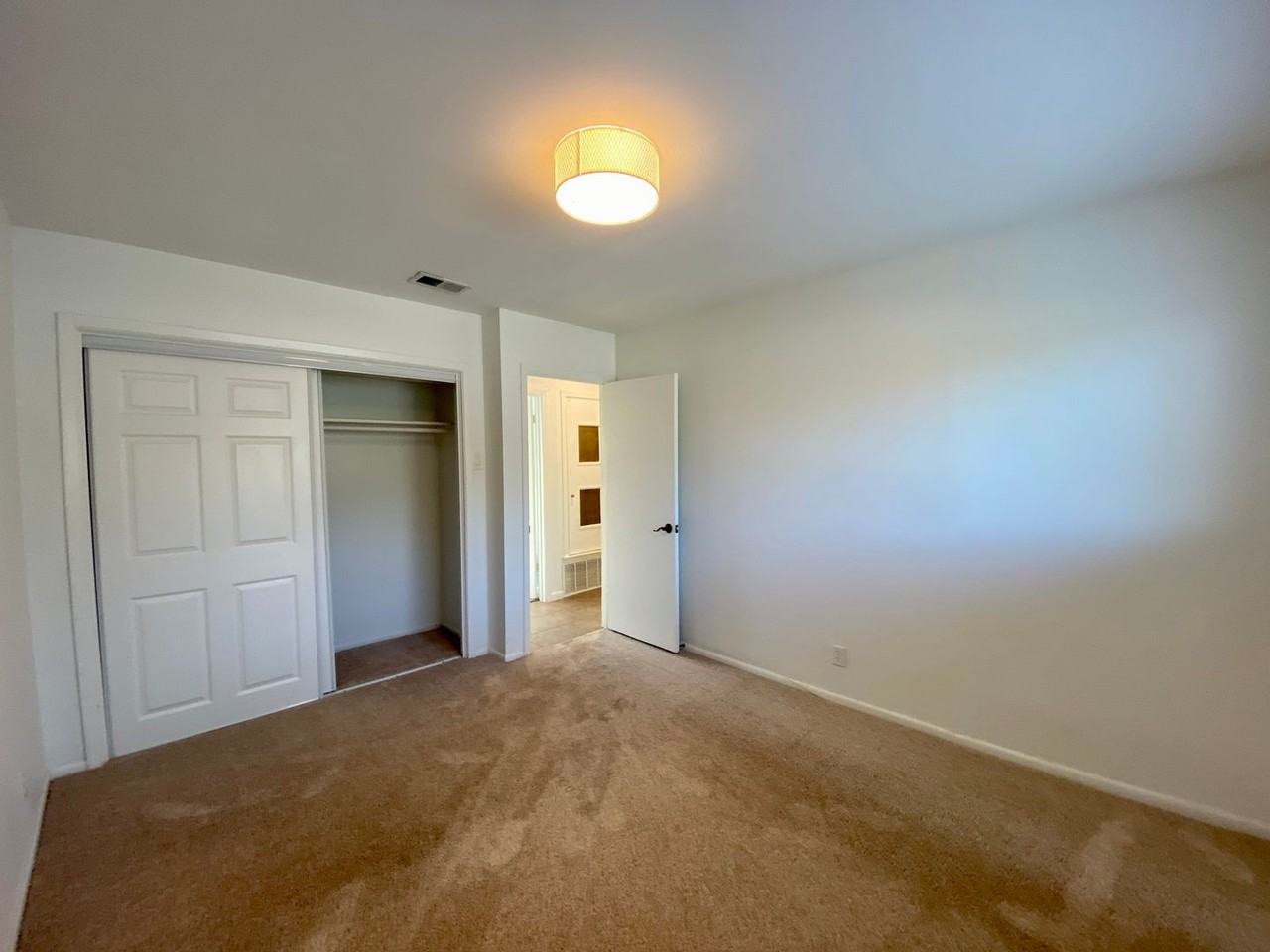 2501 Candlewood Ct - Photo 7 of 39