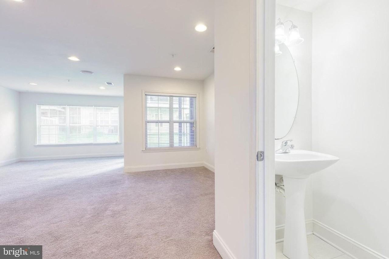 4322 Vintage Ivy Ln - Photo 3 of 26