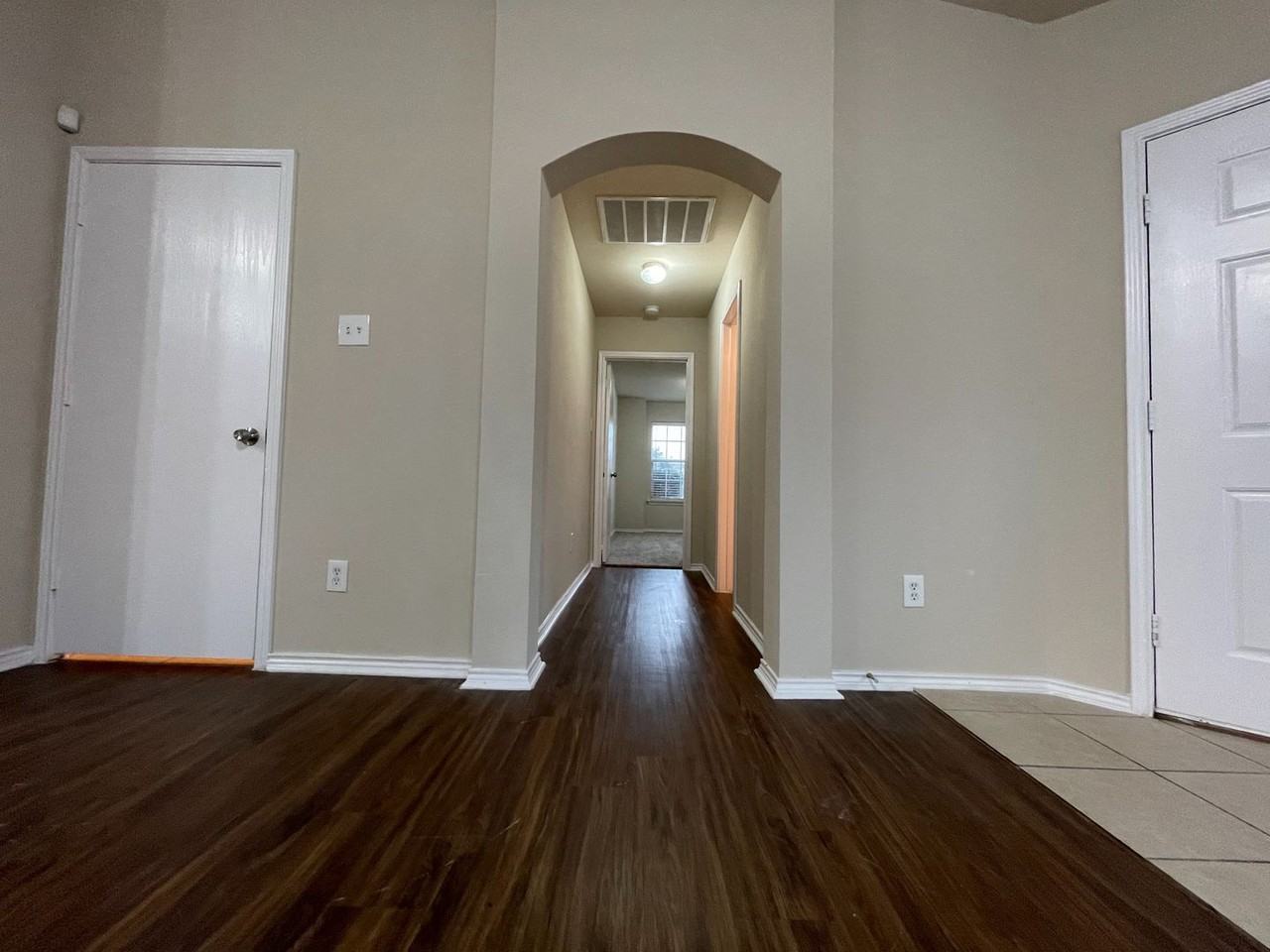 6413 Claire Dr - Photo 4 of 22