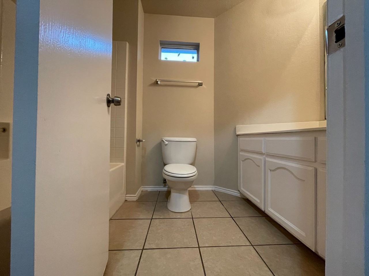 6413 Claire Dr - Photo 5 of 22