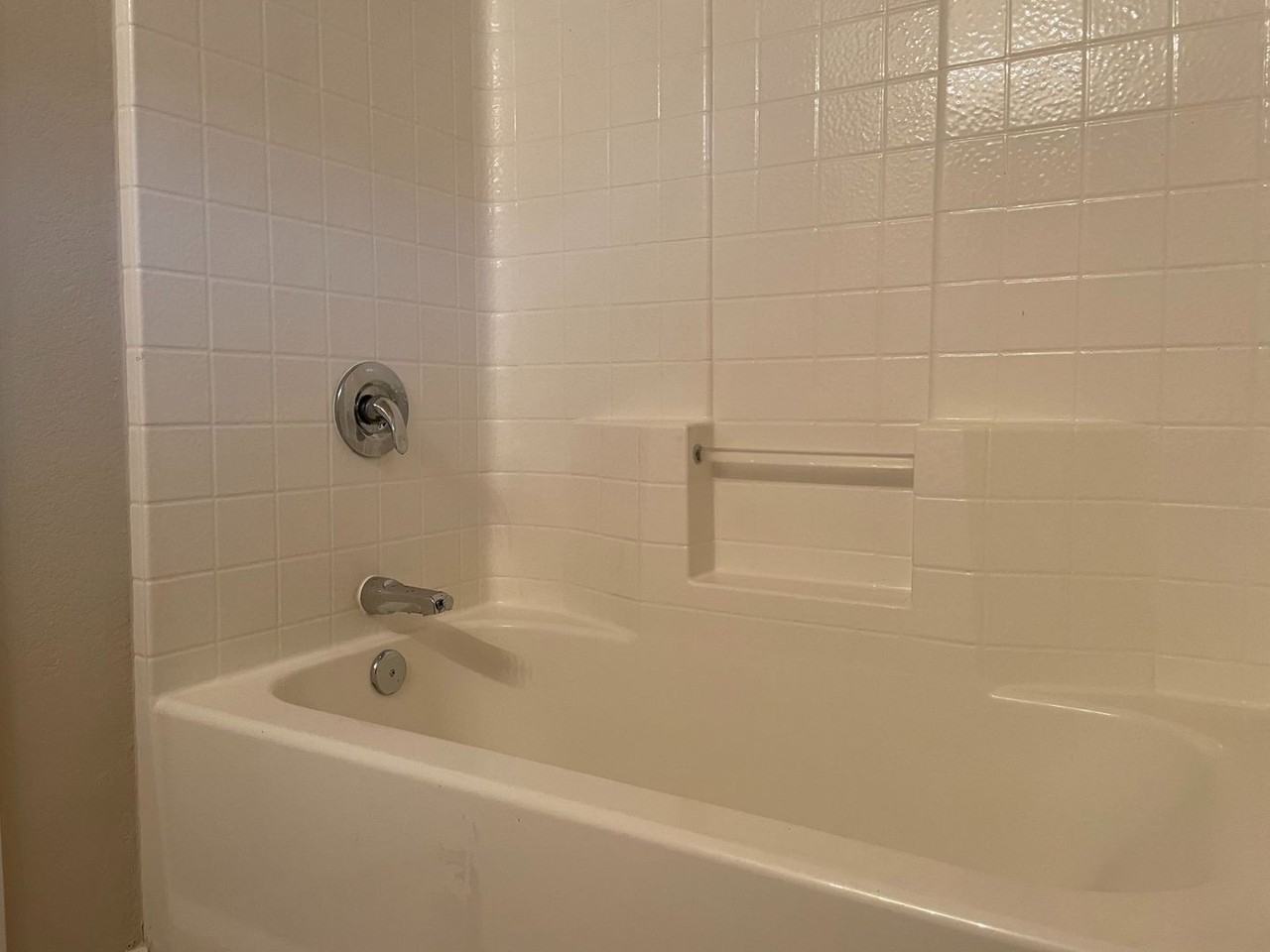 6413 Claire Dr - Photo 7 of 22