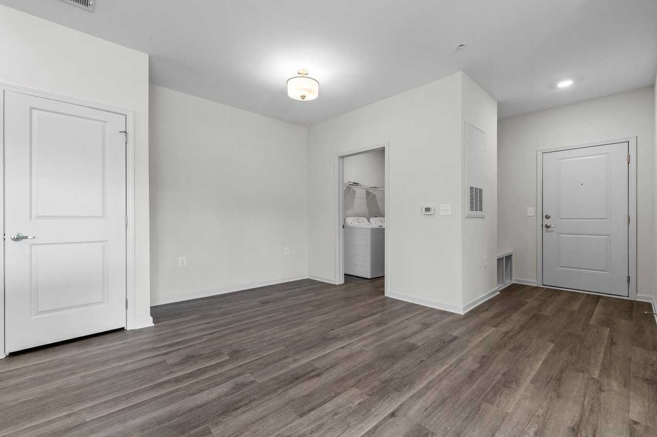 120 Grove Cir - Photo 3 of 25