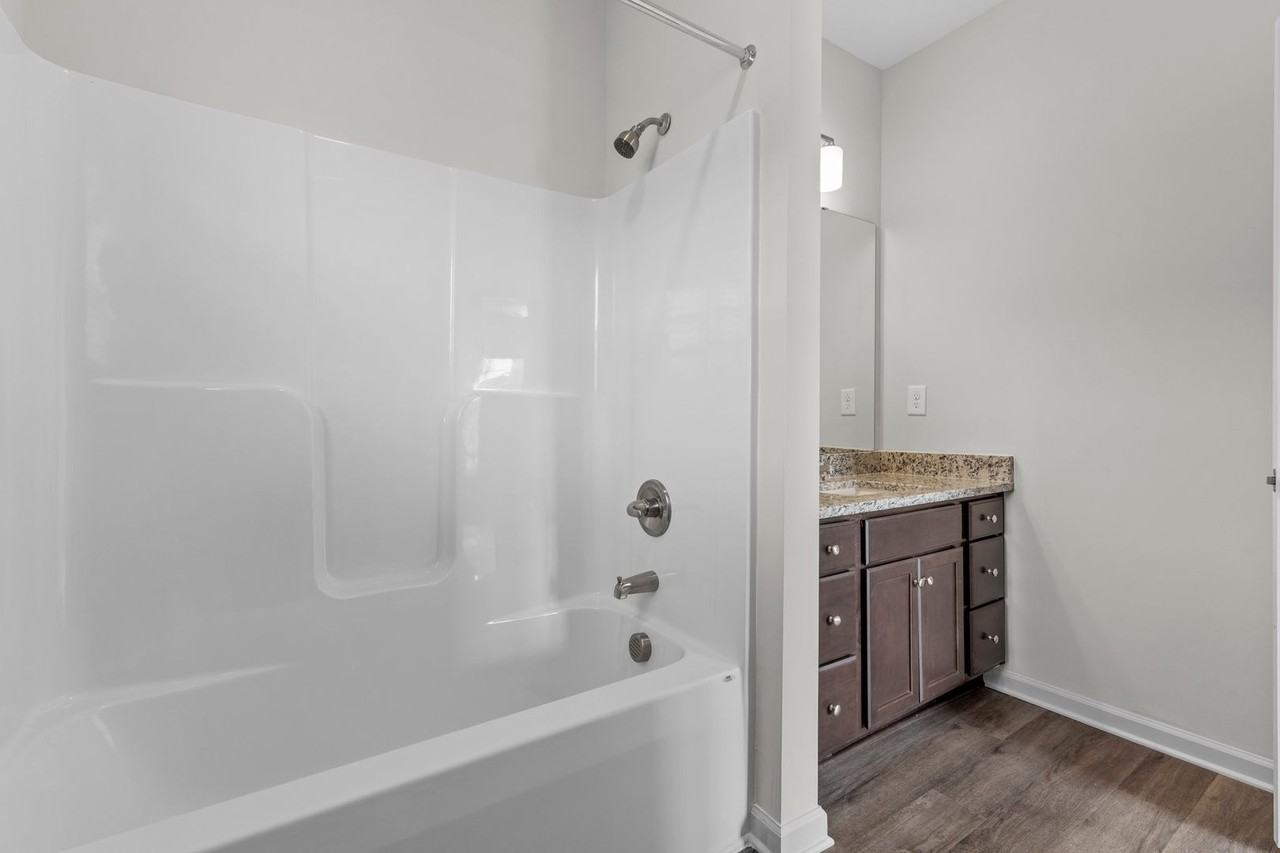 120 Grove Cir - Photo 7 of 25