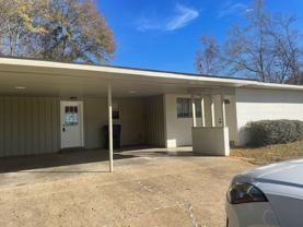 311 W Jewell Dr - Photo 1 of 1