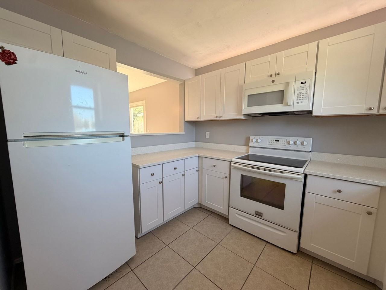 1125 Southwinds Dr - Photo 5 of 9