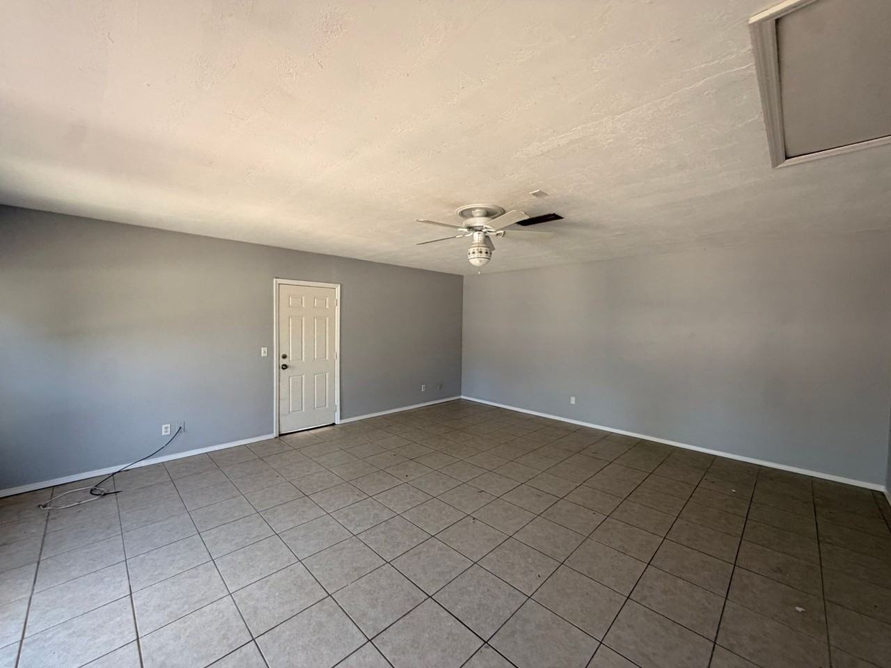 1125 Southwinds Dr - Photo 6 of 9