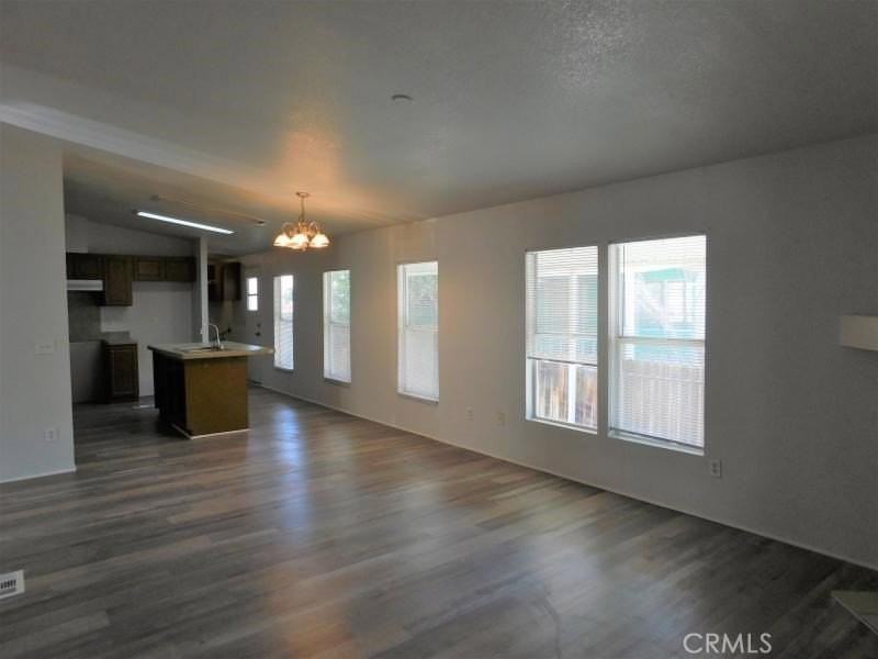 6833 Rea Ave - Photo 6 of 8
