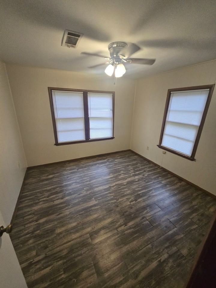 803 Erion St - Photo 5 of 6