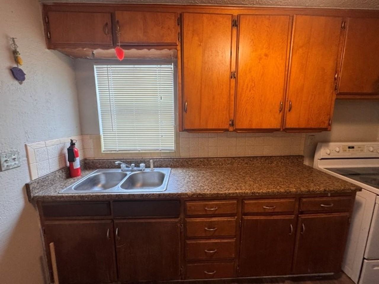4207 N Divis Ave - Photo 2 of 7