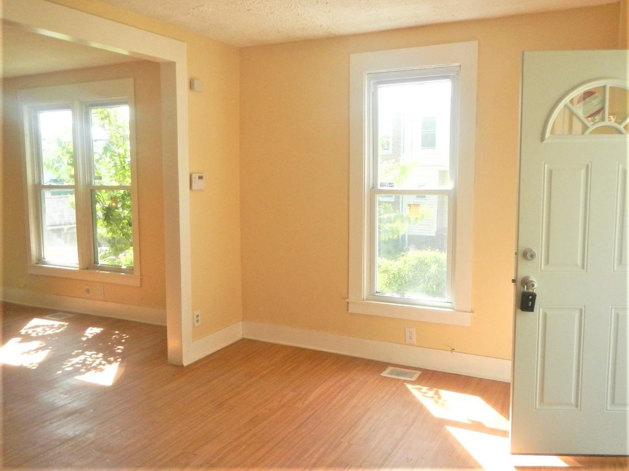 4104 Parkwood Ave - Photo 2 of 10