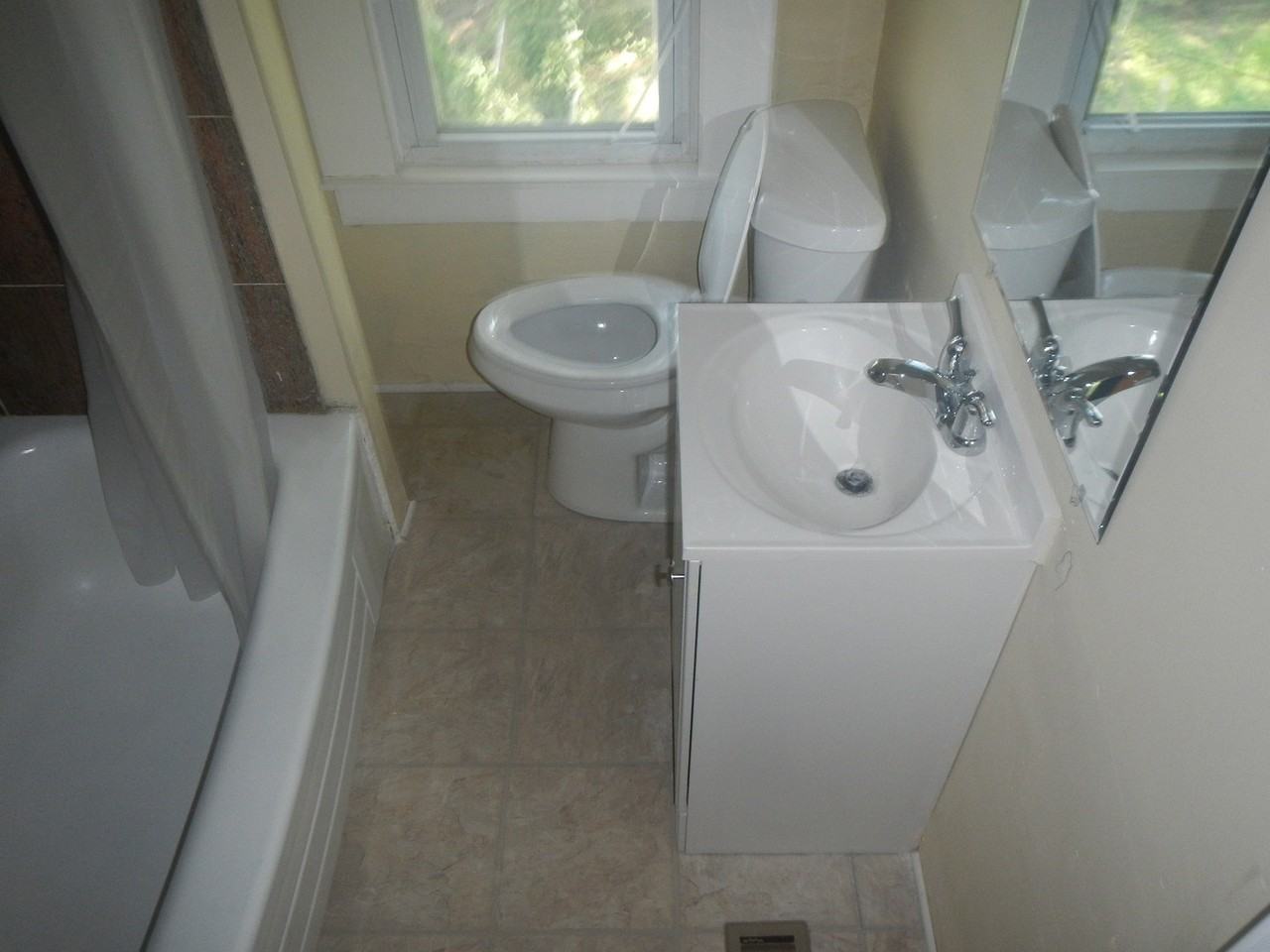 4104 Parkwood Ave - Photo 6 of 10