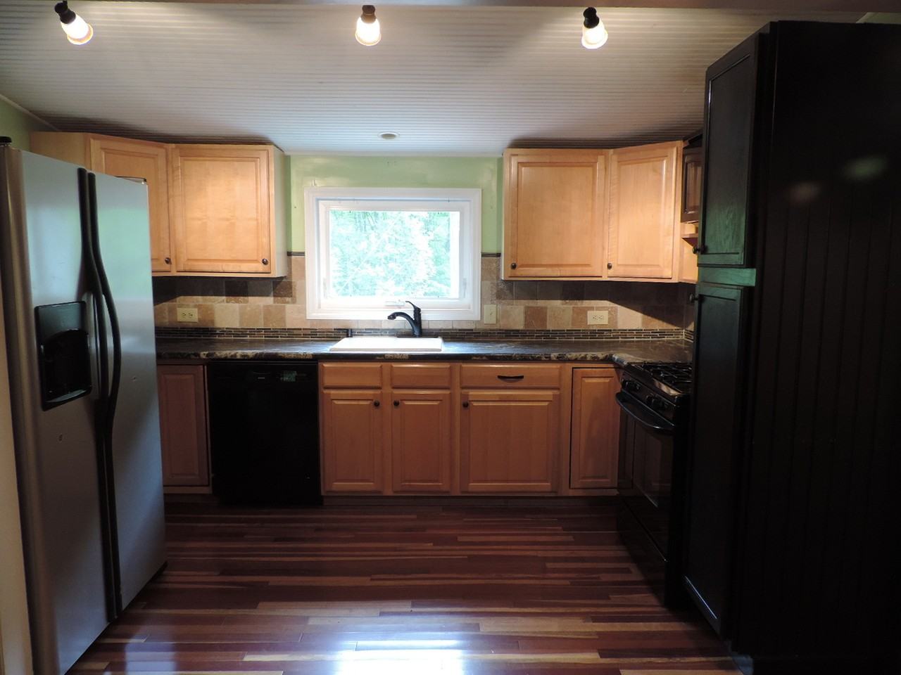 338 Walnut Ln - Photo 4 of 27