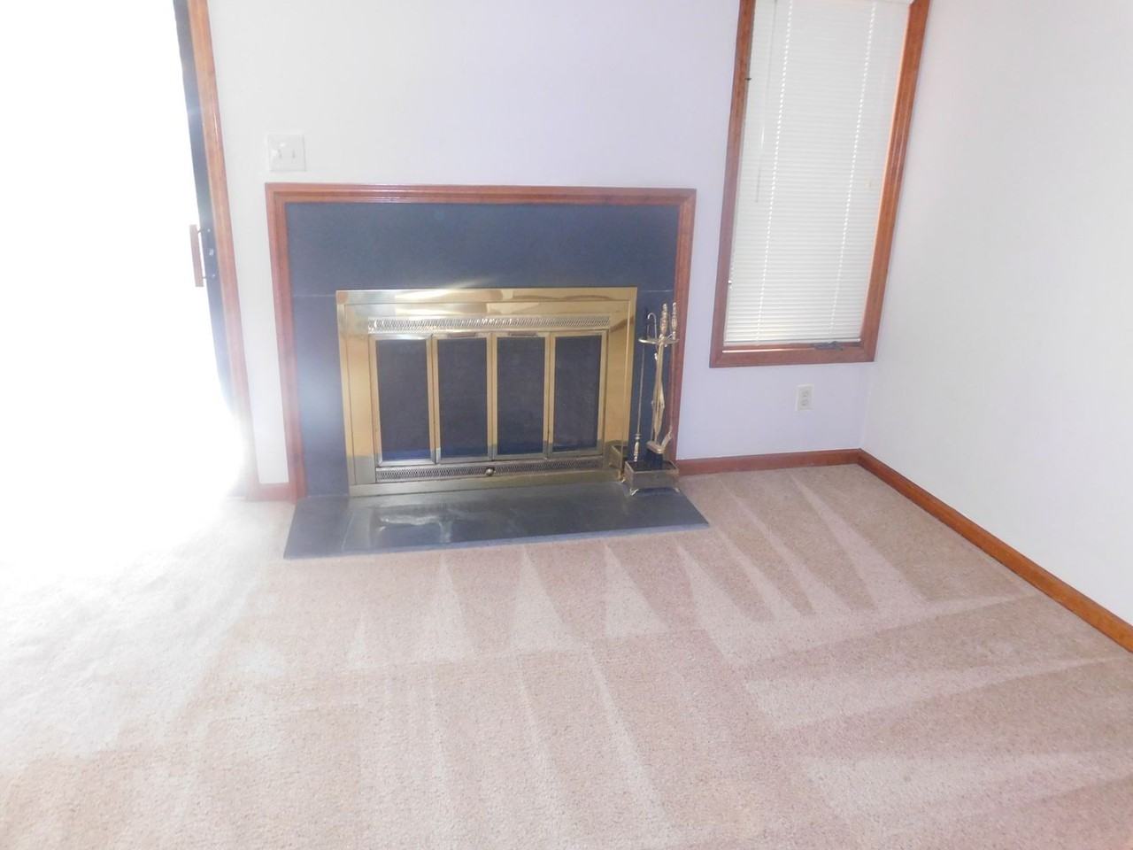 1802 Sherbrooke Cir - Photo 3 of 9