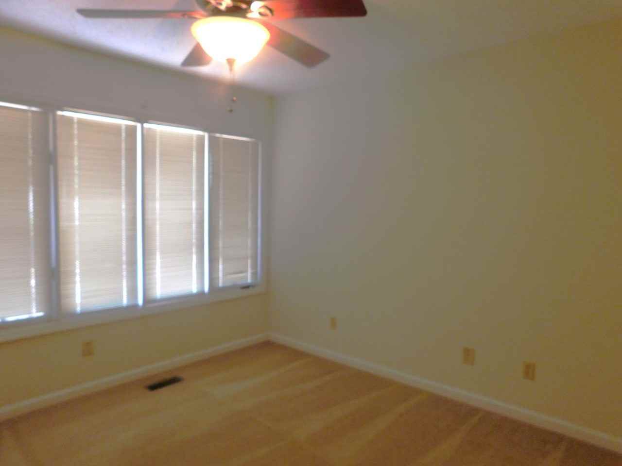 1802 Sherbrooke Cir - Photo 5 of 9