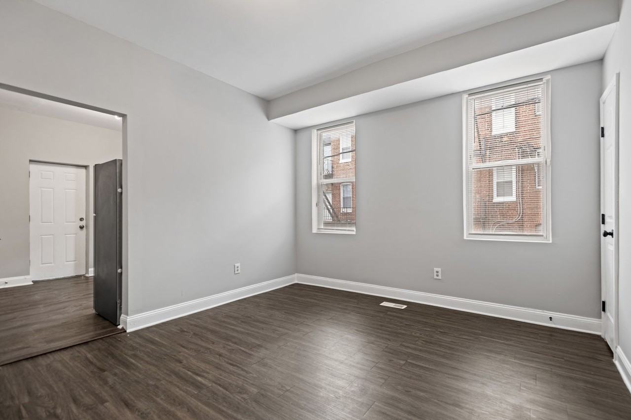 2201 Whittier Ave - Photo 6 of 30