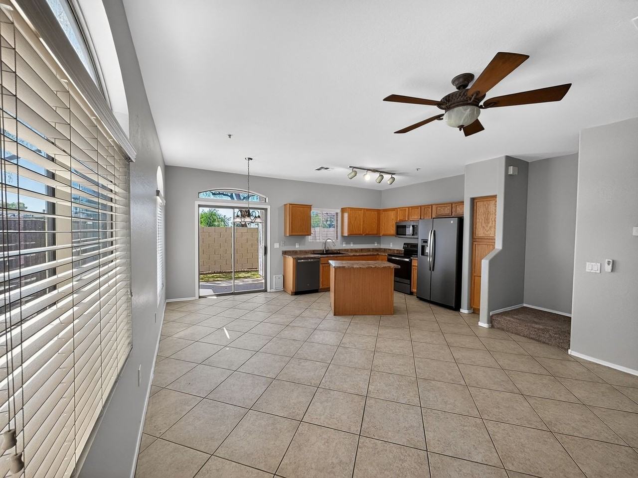 2150 E Bell Rd - Photo 6 of 35