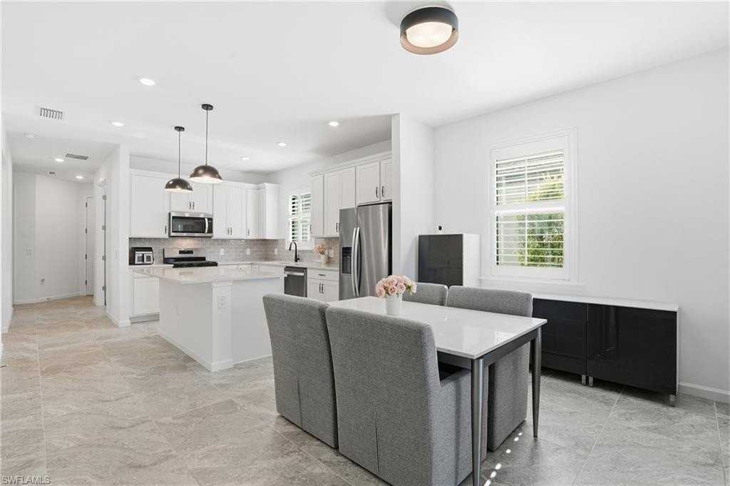 1645 Serena Ave - Photo 3 of 42
