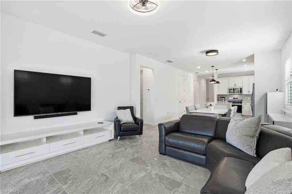 1645 Serena Ave - Photo 6 of 42
