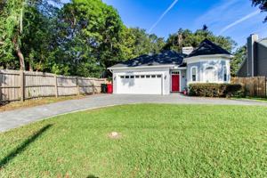 featured image of 1207 E Esther St