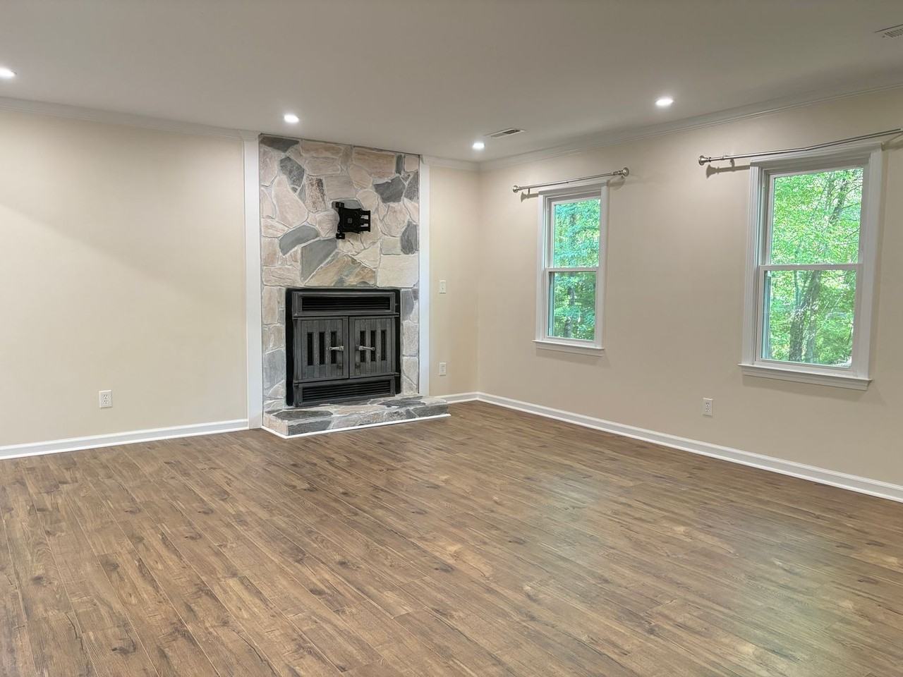175 Will Austin Ct - Photo 2 of 17