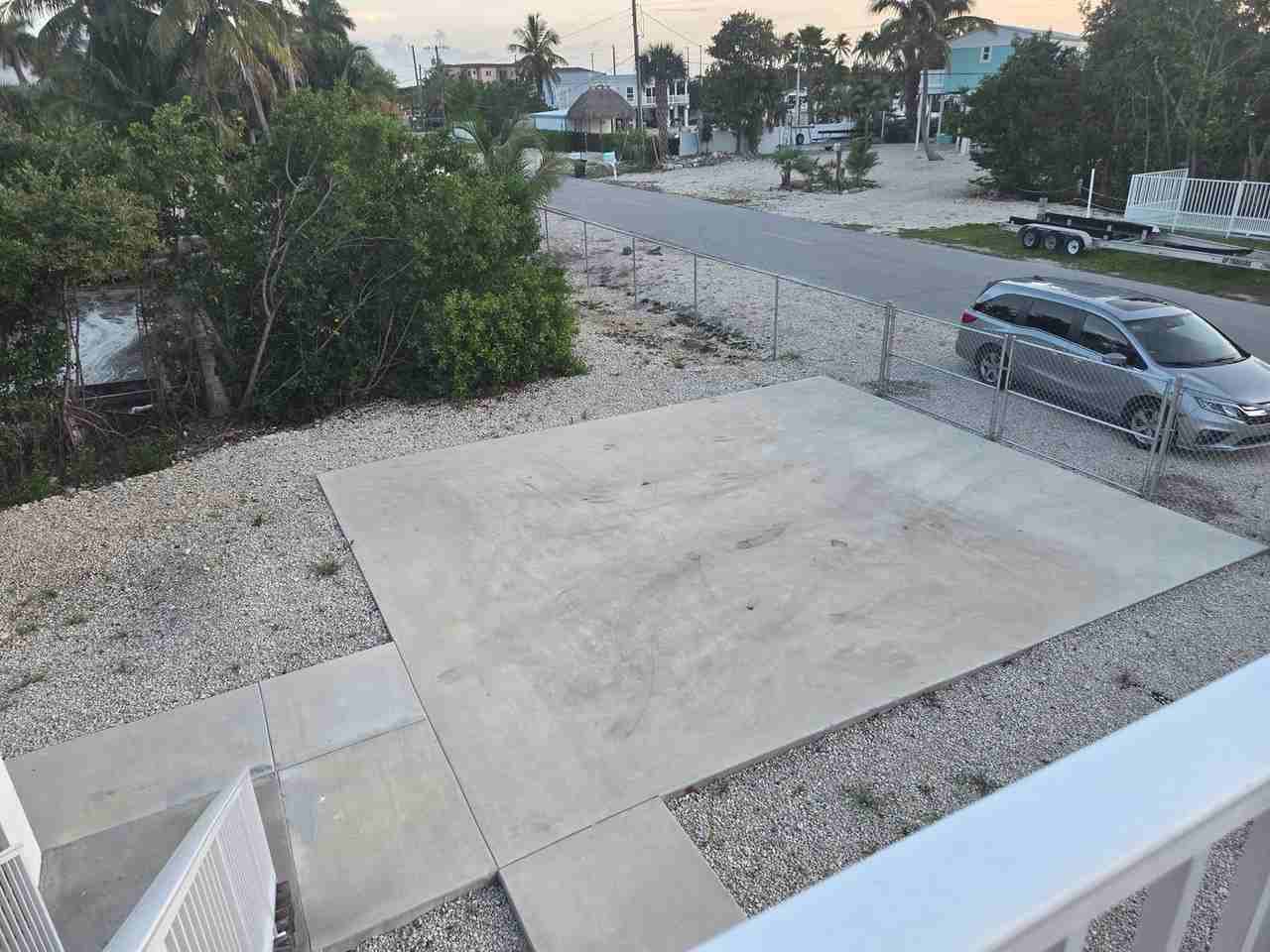 799 Hazel St - Photo 3 of 12