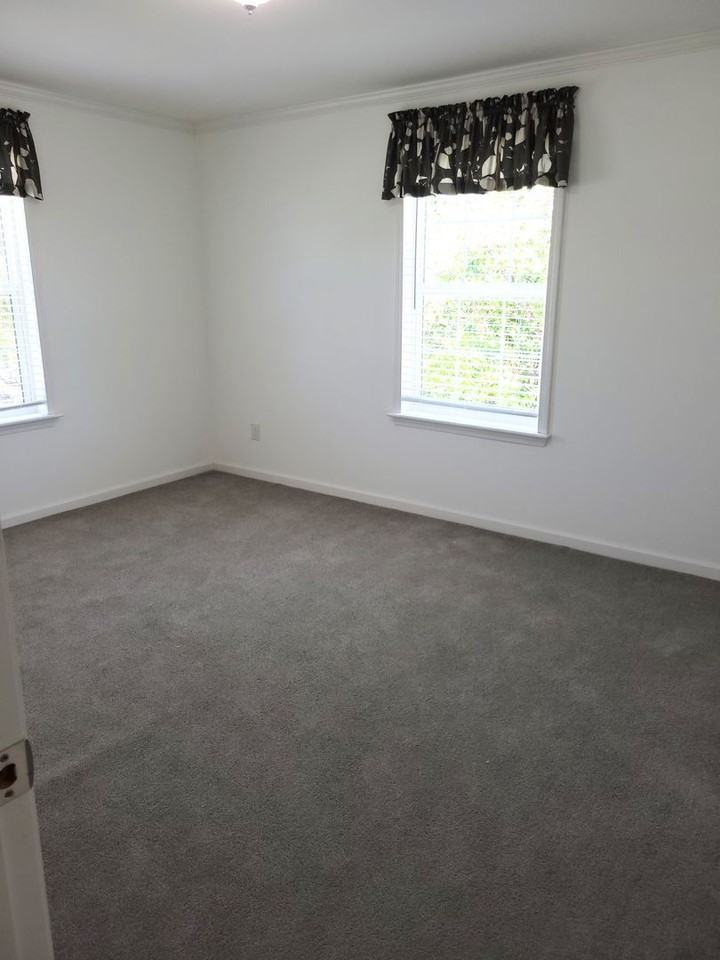 799 Hazel St - Photo 7 of 12