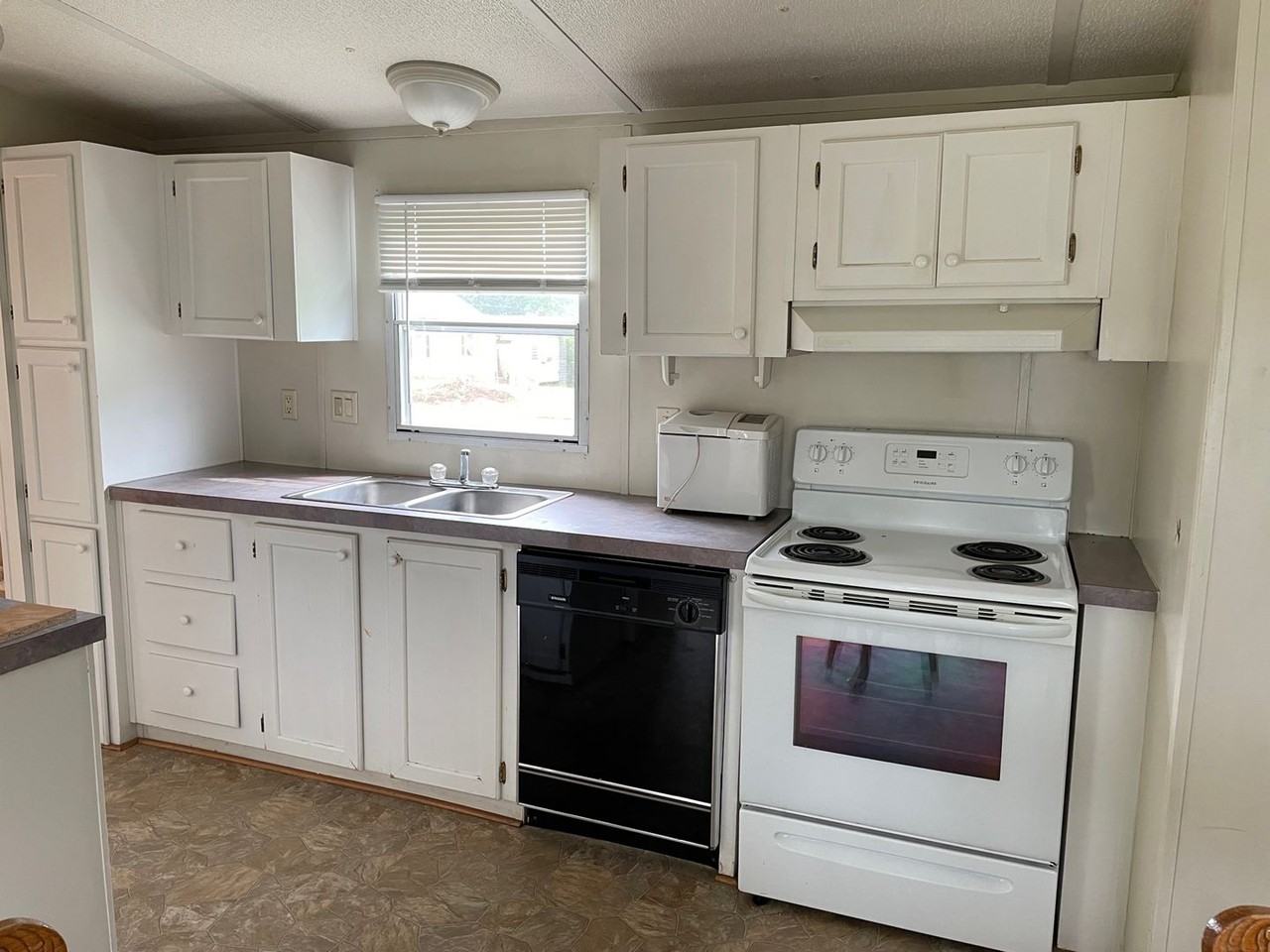 6240 Gravel Hill Rd - Photo 3 of 17