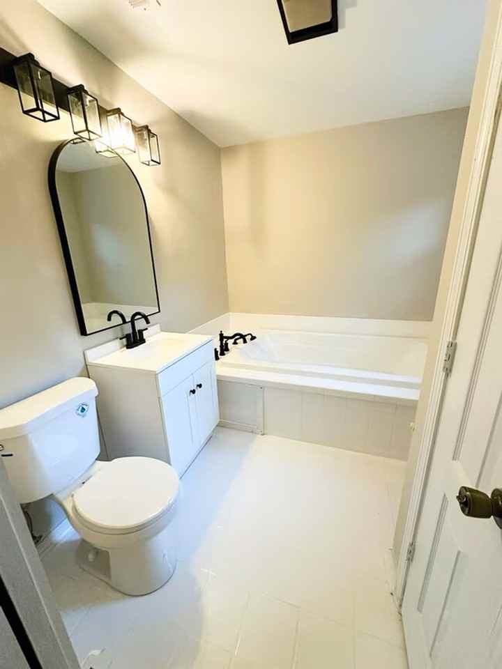 1021 14th Ave Nw - Photo 2 of 13