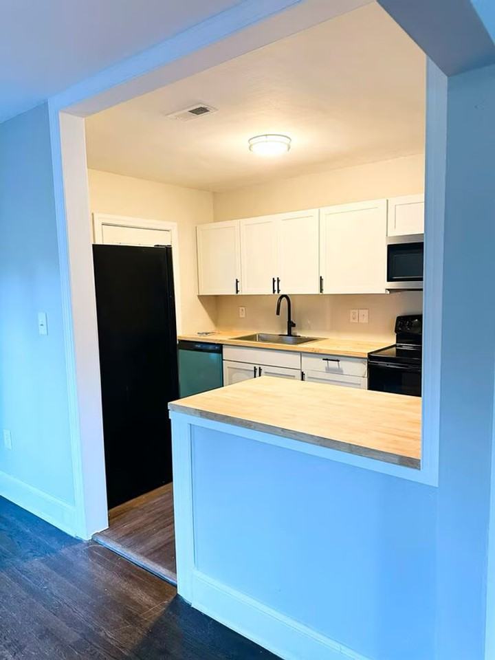 1021 14th Ave Nw - Photo 5 of 13