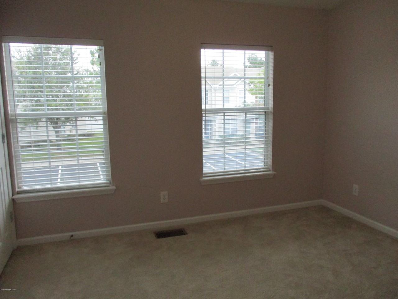 3684 Summerlin Ln E - Photo 7 of 10