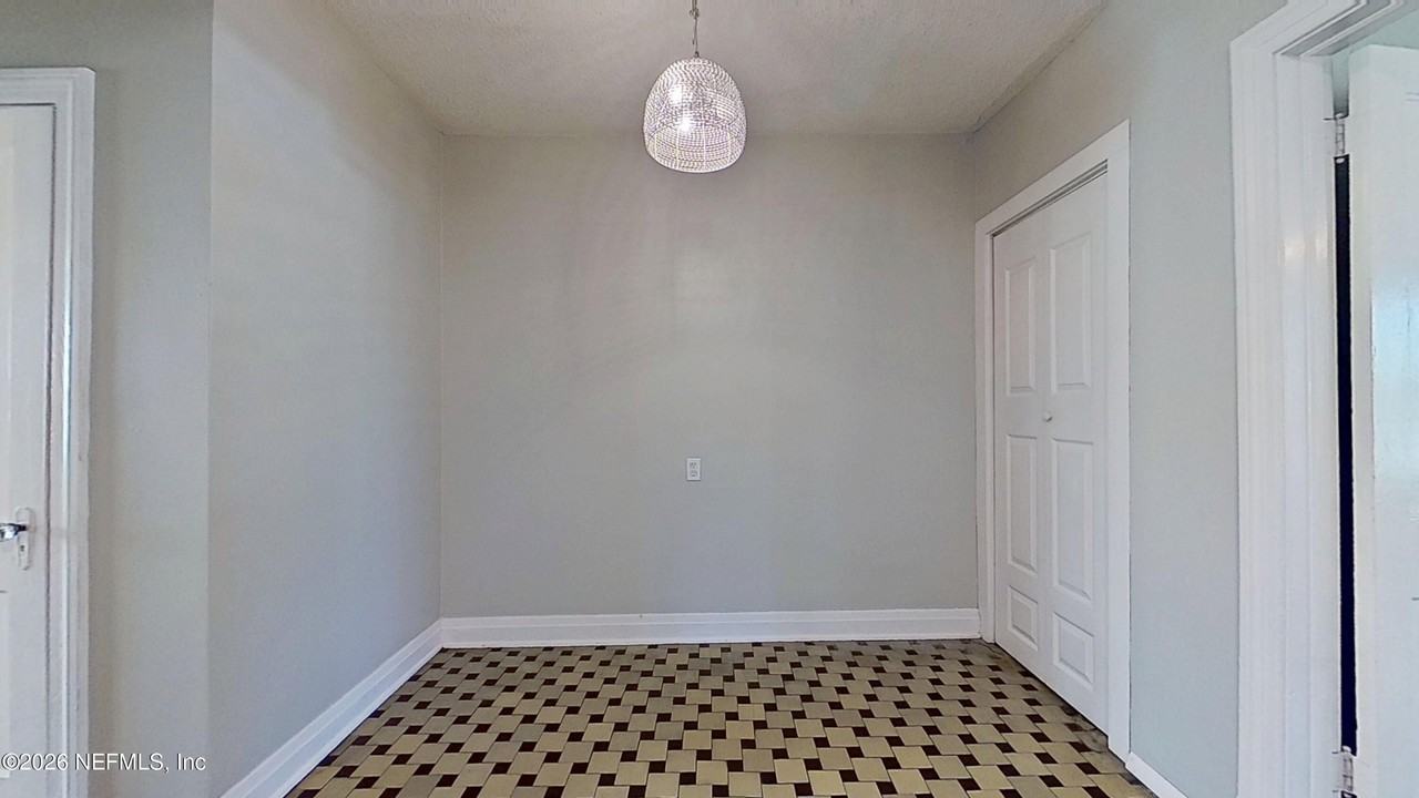 938 Cordova Pl #4 - Photo 4 of 16