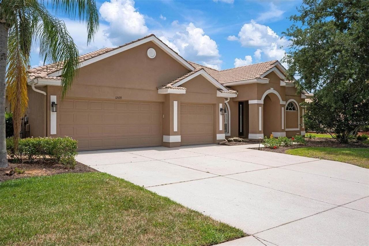 12428 Natureview Cir - Photo 2 of 50