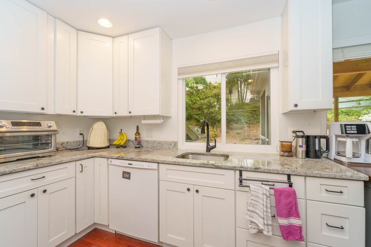 6224 Capella Ave - Photo 7 of 28