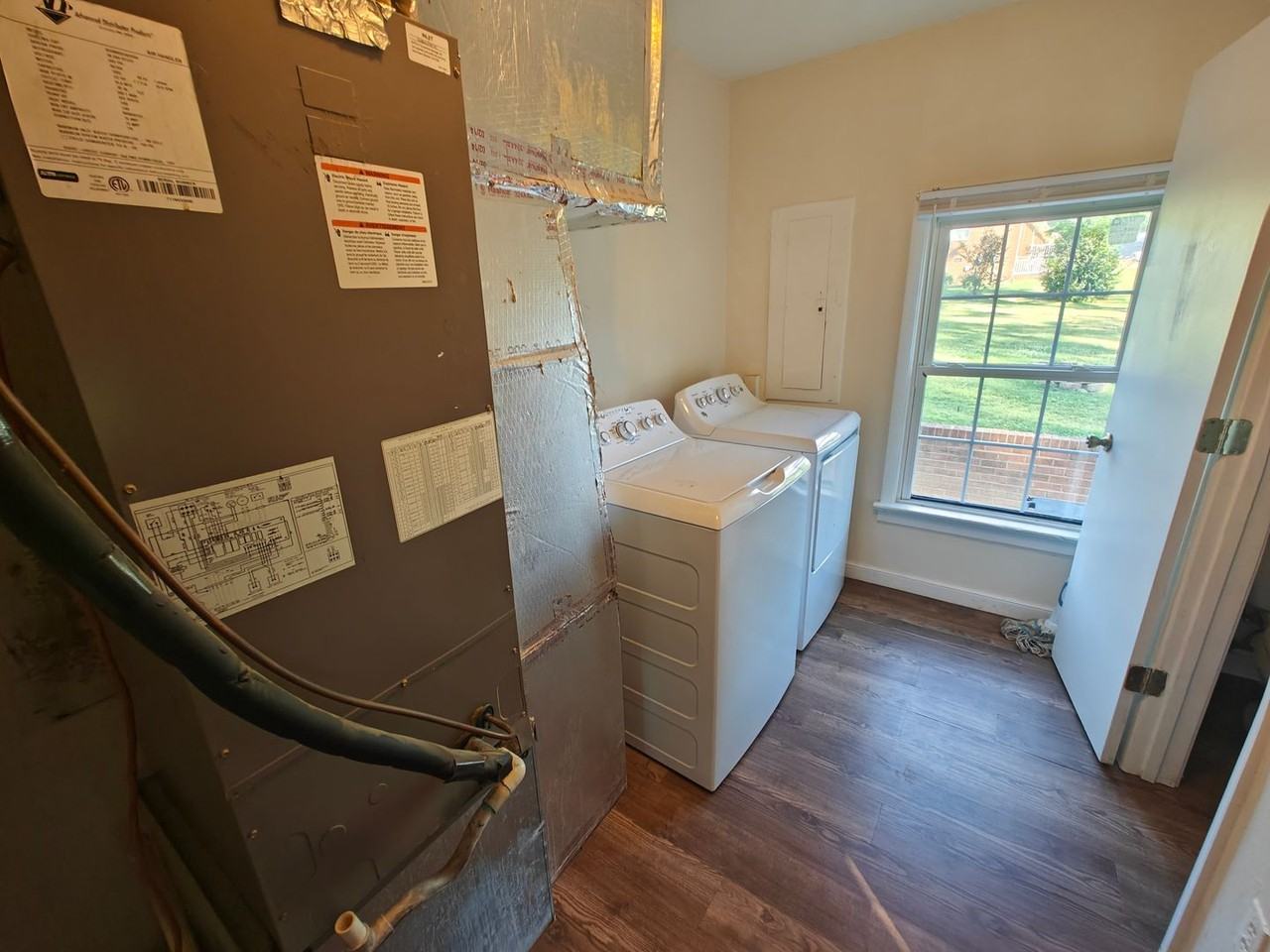 9511 Harris St - Photo 7 of 22