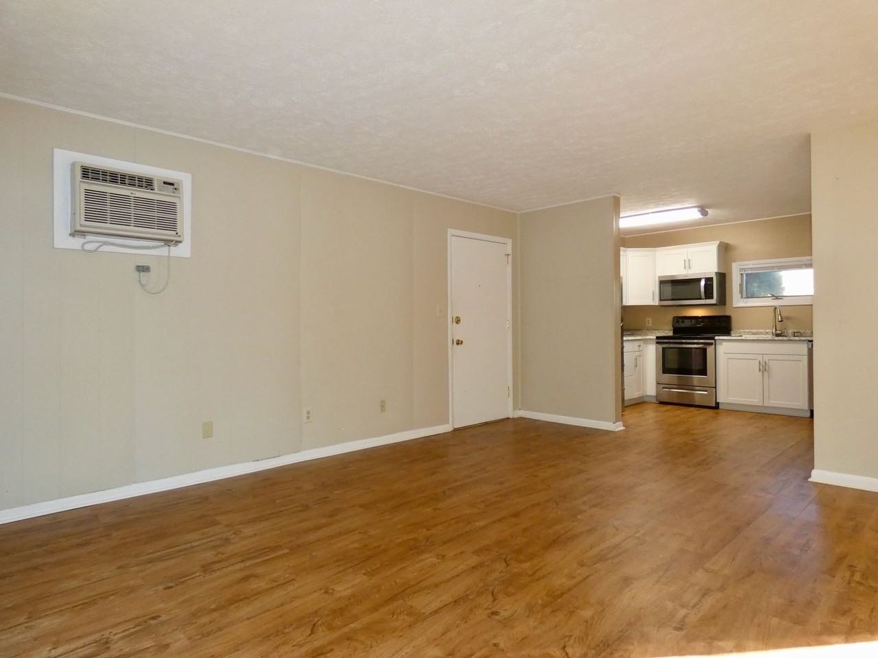 105 S Main St #5 - Photo 4 of 16