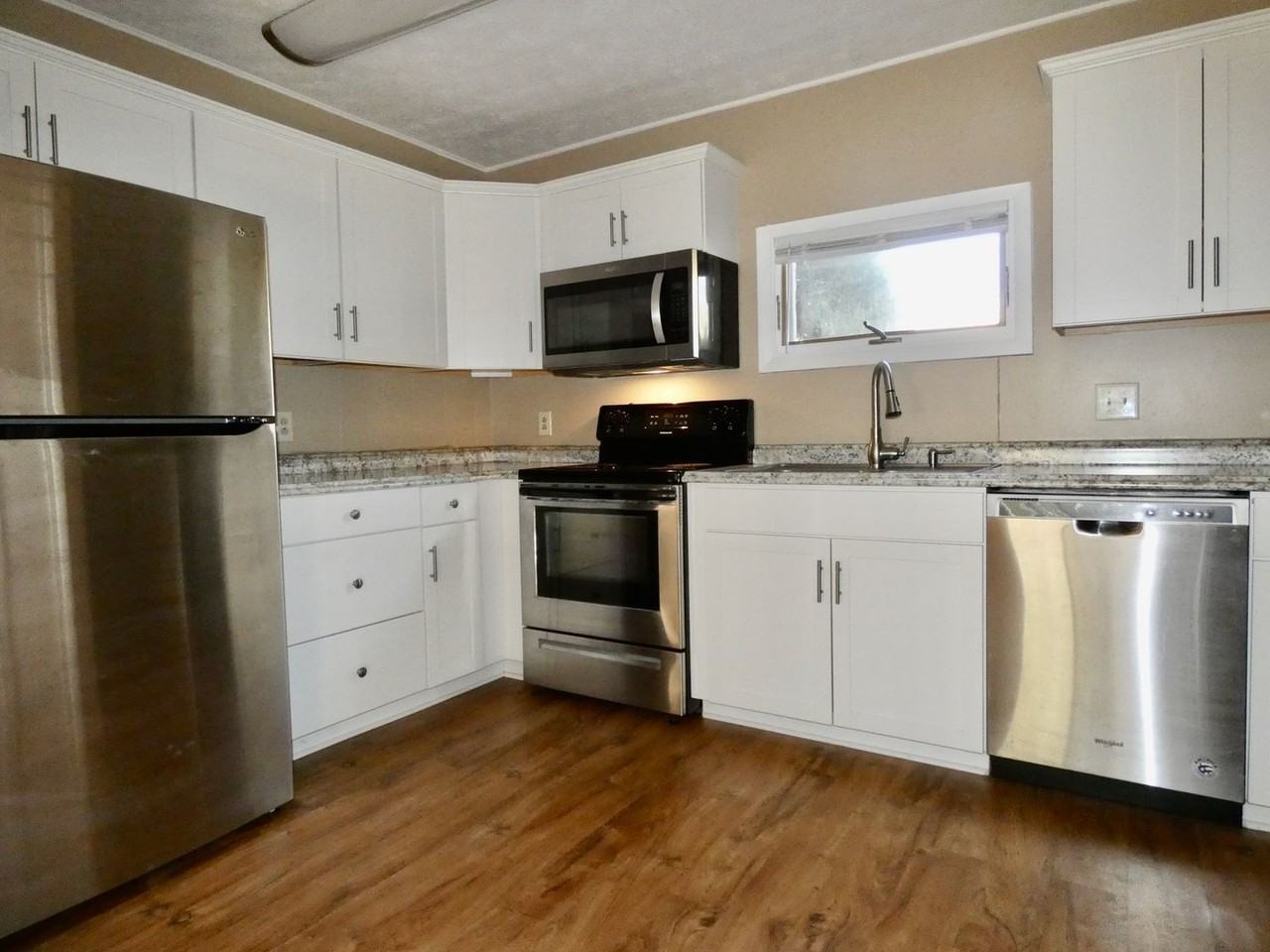 105 S Main St #5 - Photo 6 of 16