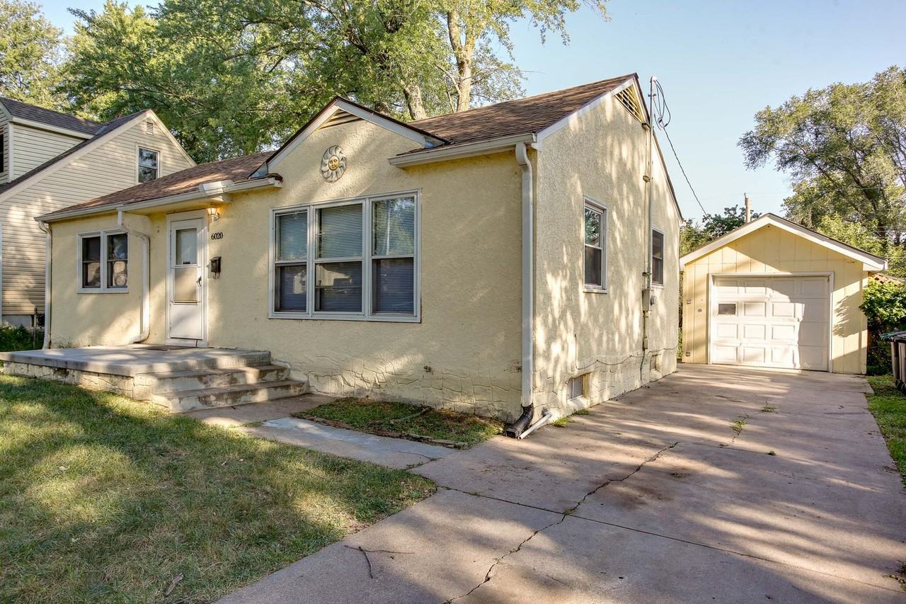 6020 Franklin St - Photo 3 of 26
