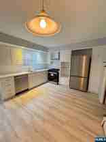 504 Summit Ave - Photo 1 of 1