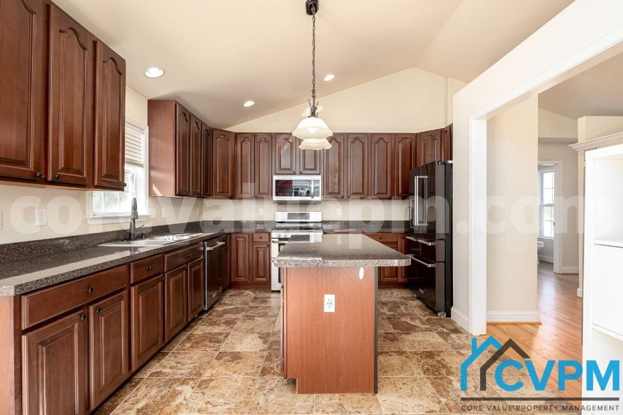 4417 Poplar Ave - Photo 7 of 27