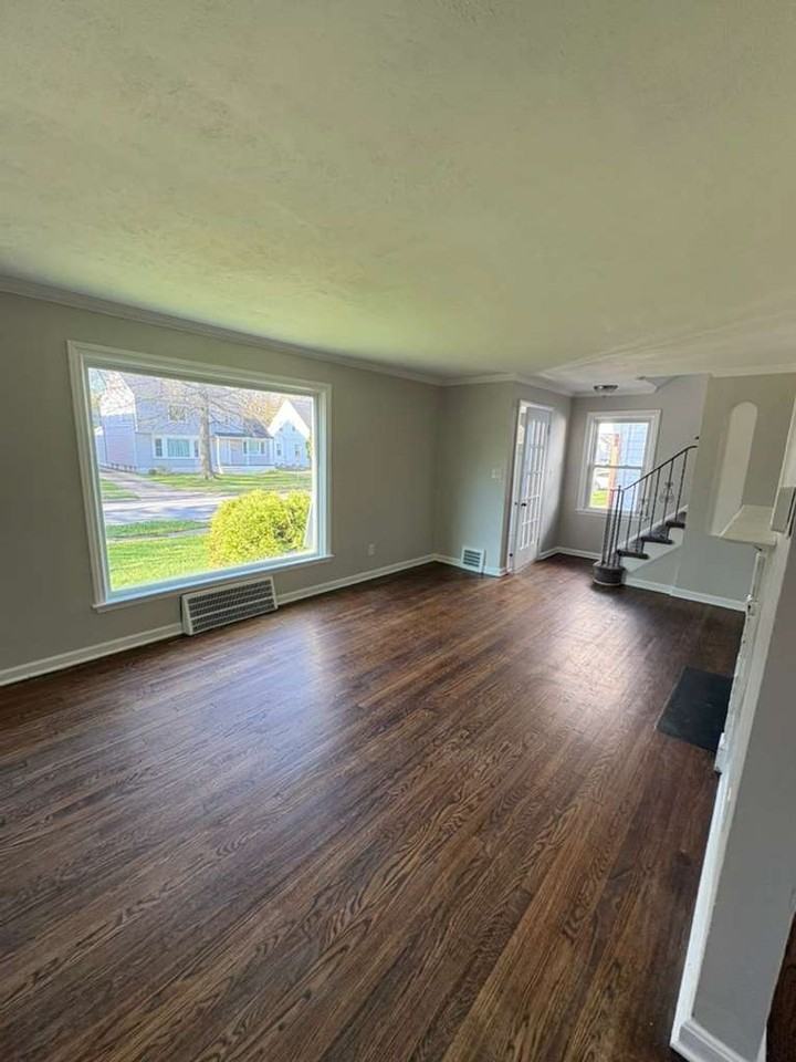 4461 Groveland Rd - Photo 2 of 16