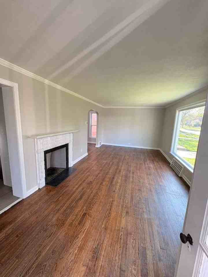 4461 Groveland Rd - Photo 3 of 16