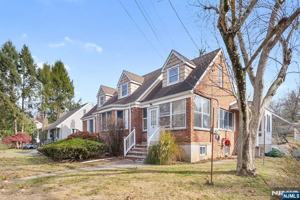 featured image of 49 Fairview Ave