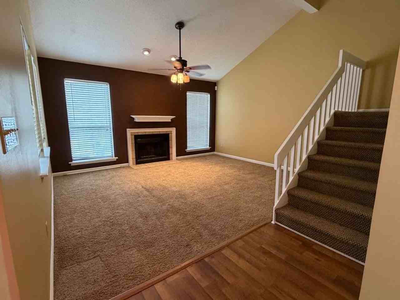 3148 Village West Dr - Photo 4 of 30