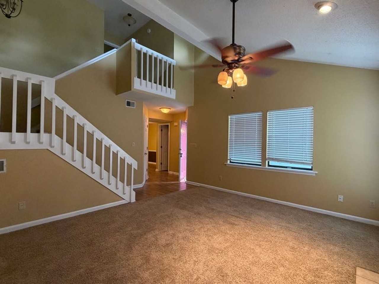 3148 Village West Dr - Photo 5 of 30