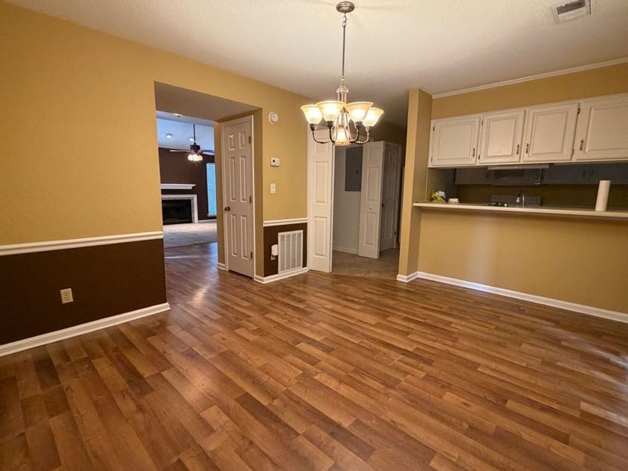 3148 Village West Dr - Photo 7 of 30