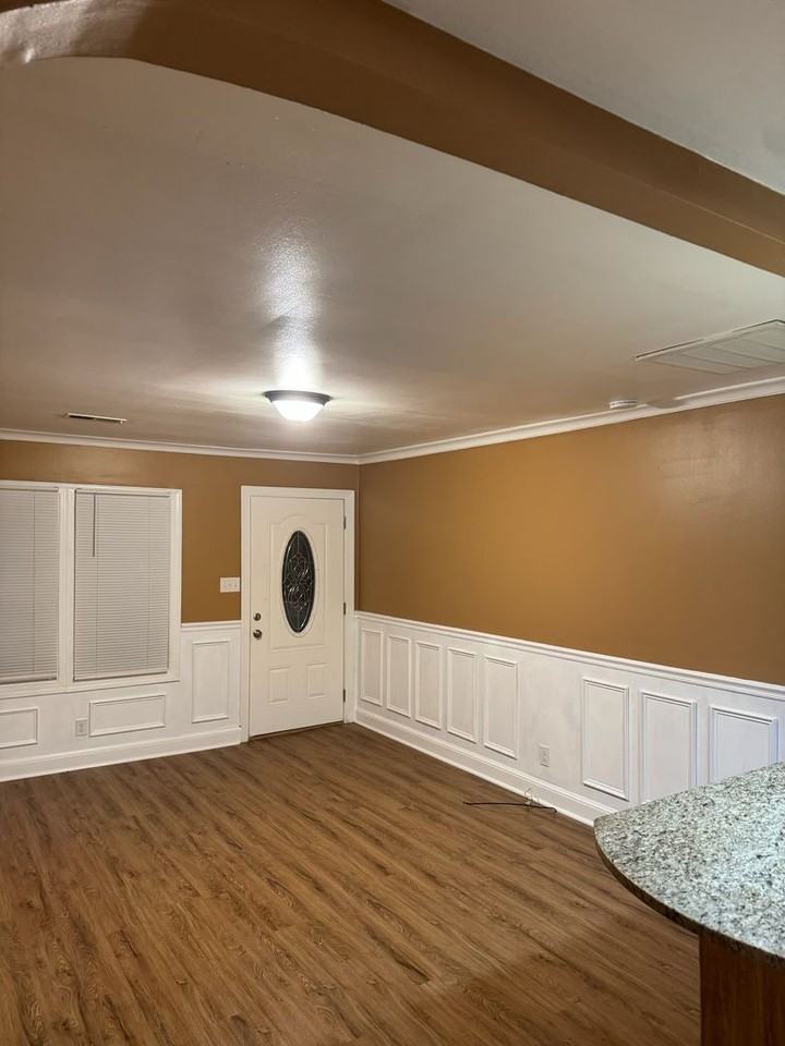 1309 Hoke St - Photo 3 of 9