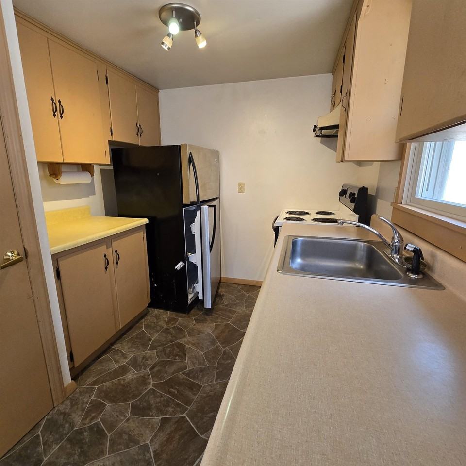 136B Range Rd - Photo 3 of 13
