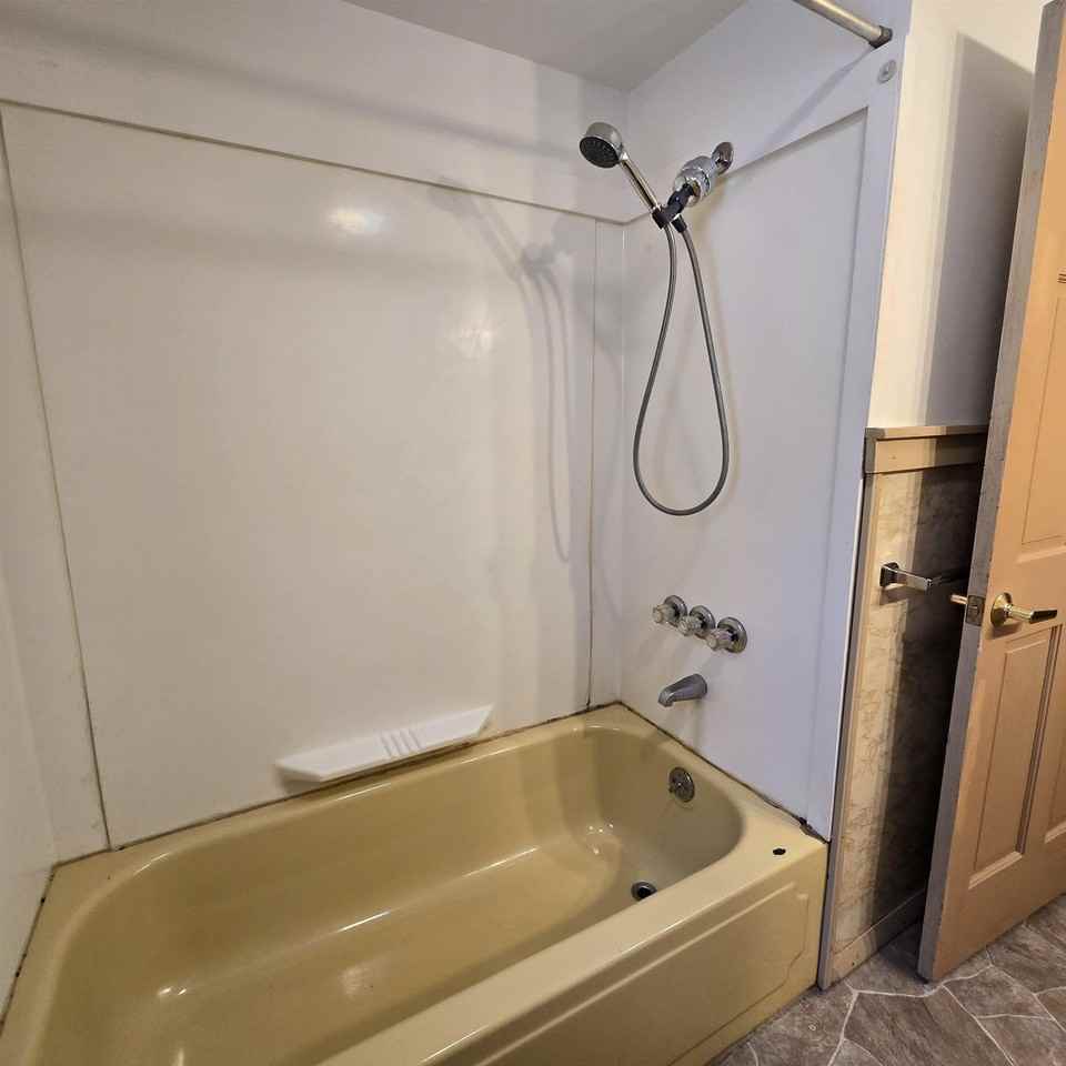136B Range Rd - Photo 5 of 13