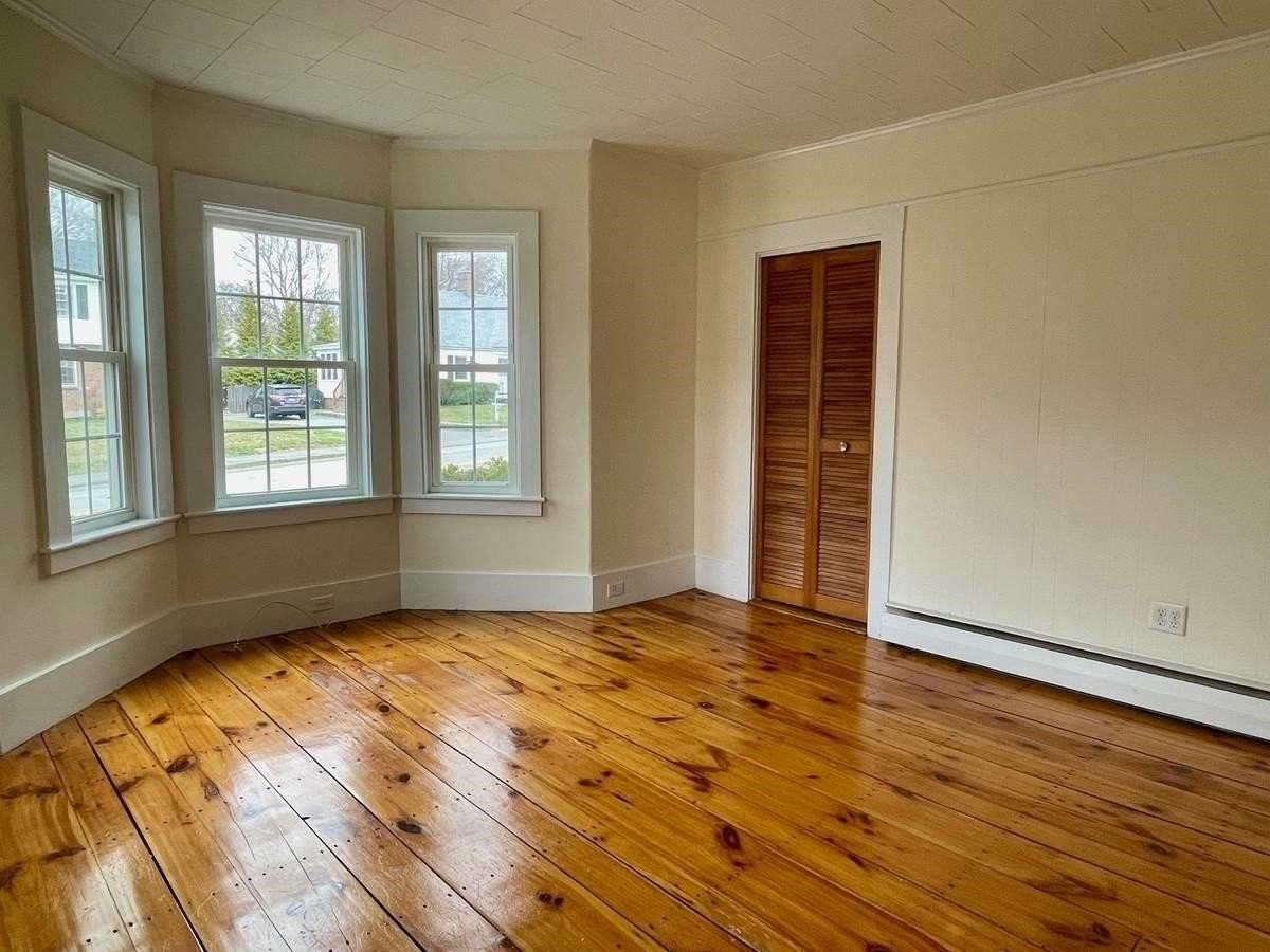 216 Front St - Photo 6 of 16