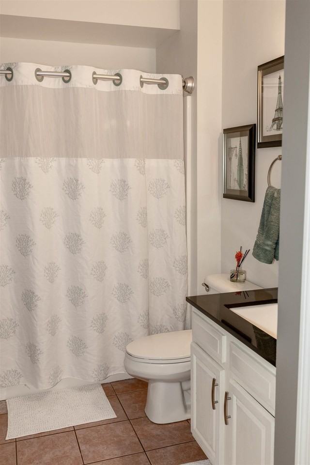 18 Harbor Ave #304 - Photo 4 of 7